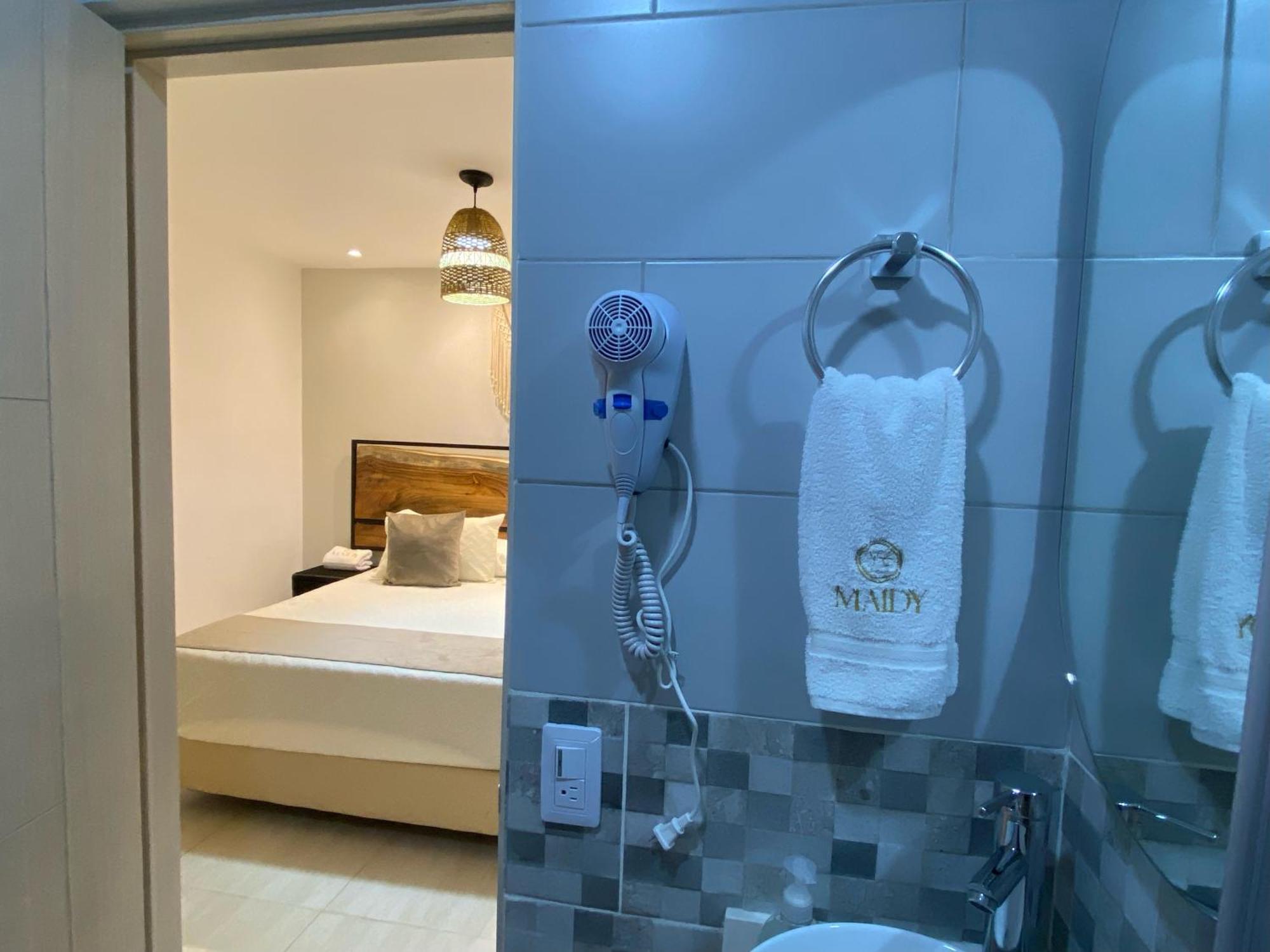 Maidy Luxury Hotel เมเดยิน ภายนอก รูปภาพ