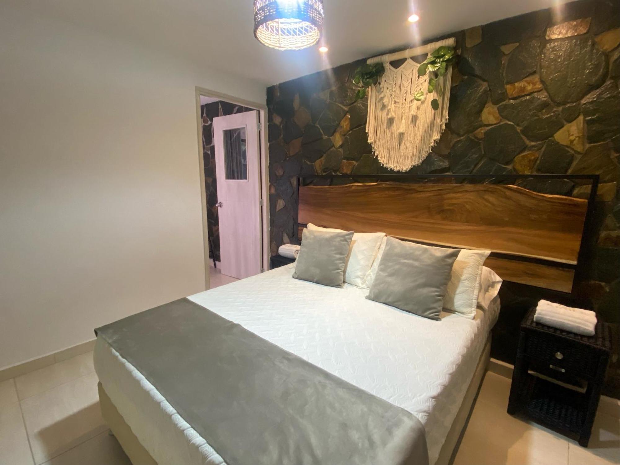 Maidy Luxury Hotel เมเดยิน ภายนอก รูปภาพ