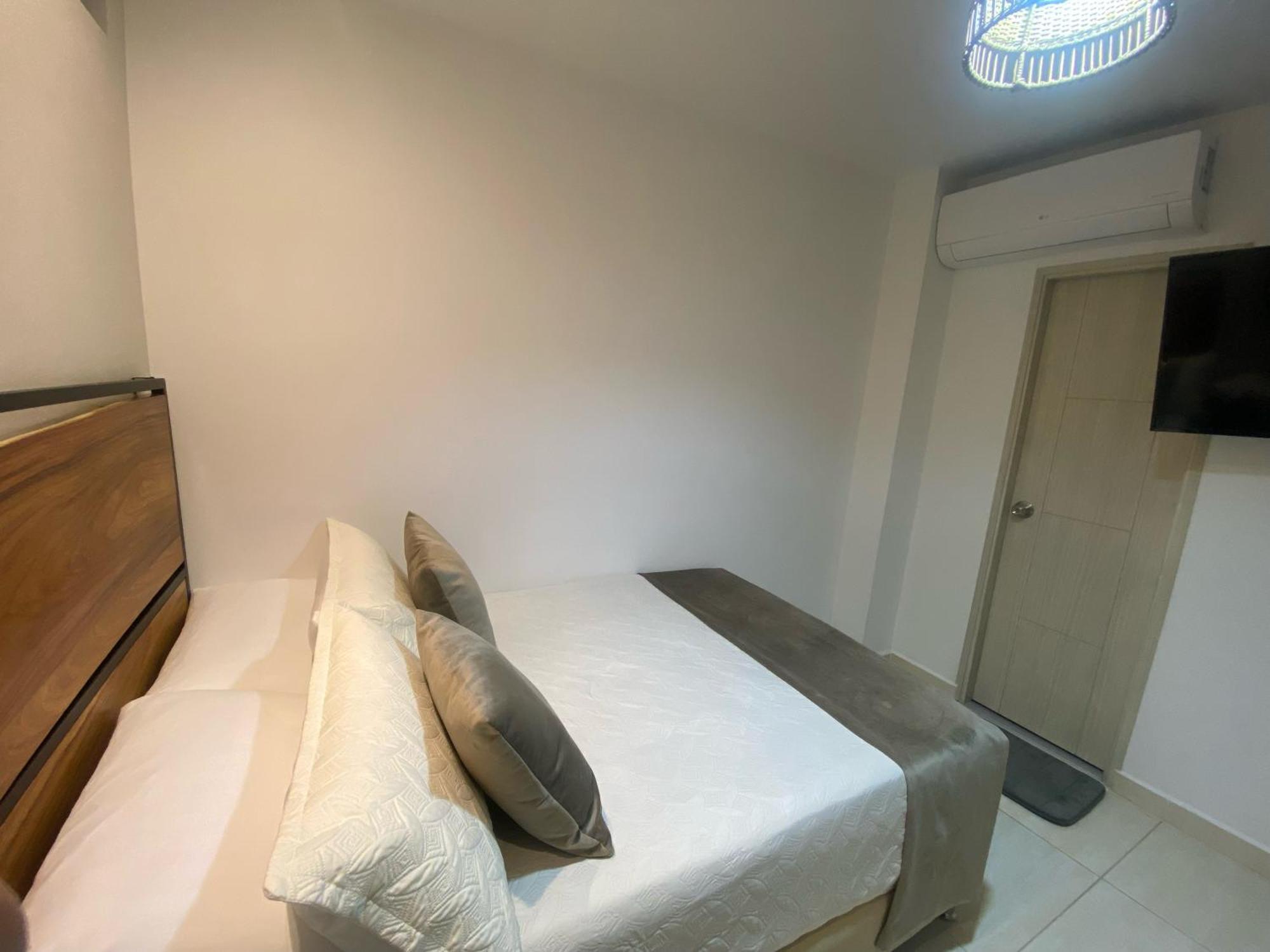 Maidy Luxury Hotel เมเดยิน ภายนอก รูปภาพ